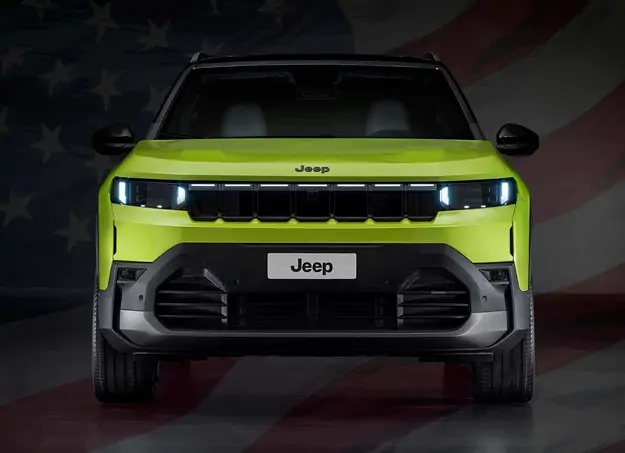 Vue avant du Jeep Compass hybride stationné en ville